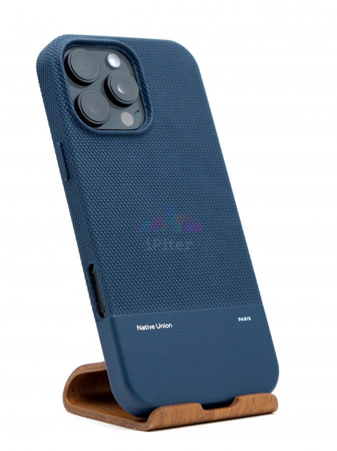 Фото Купить Чехол Native Union Classic case with MagSafe для iPhone 16 Pro Max Синий по низкой цене в Санкт-Петербурге