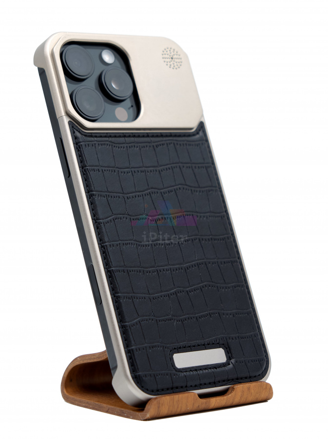 Фото Купить Чехол Aroma Crocodile для iPhone 16 Pro Чёрный по низкой цене в Санкт-Петербурге