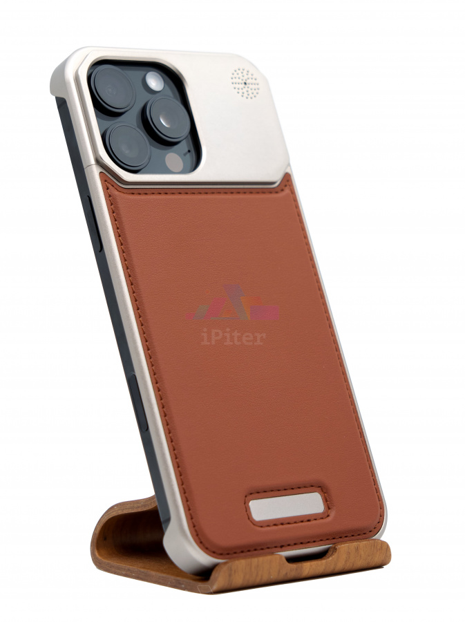 Фото Купить Чехол Aroma Leather для iPhone 16 Pro Max Коричневый по низкой цене в Санкт-Петербурге