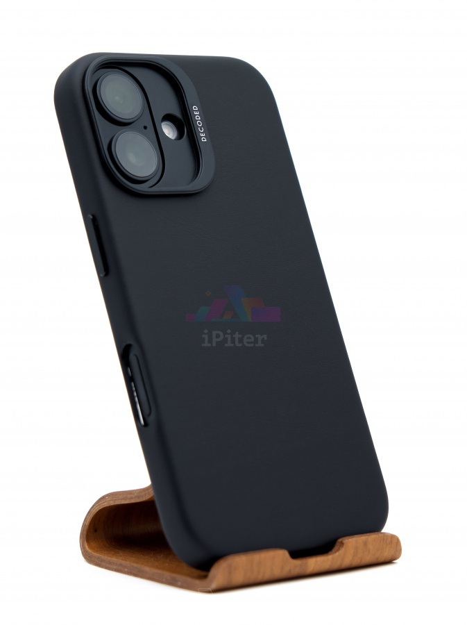 Фото Купить Чехол Decoded Leather with MagSafe для iPhone 16 Чёрный по низкой цене в Санкт-Петербурге