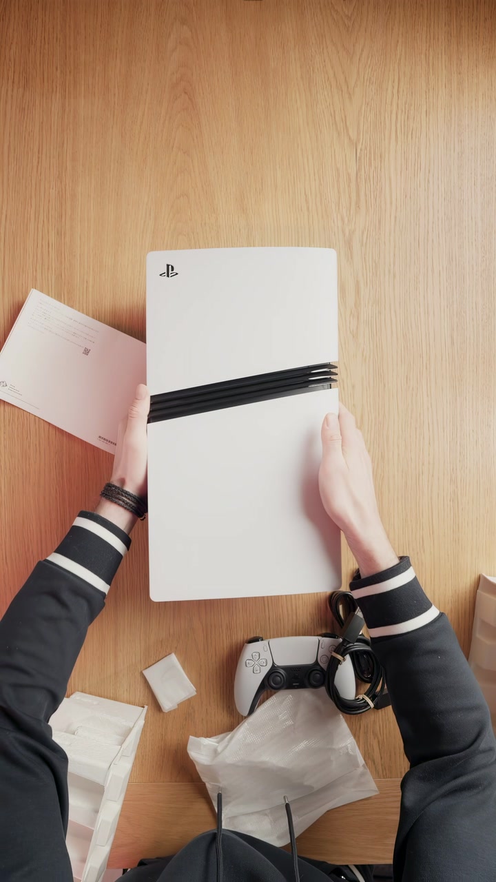 Распаковка Sony Playstation 5 Pro
