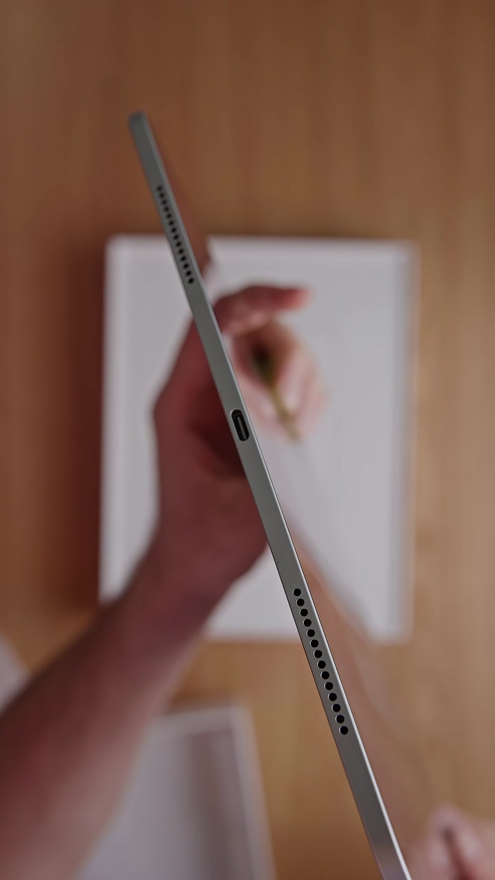 iPad Pro 2024: распаковка
