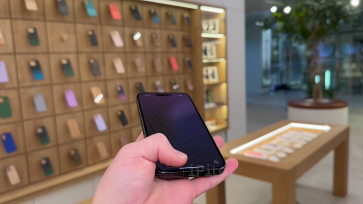 iPhone 16 Black