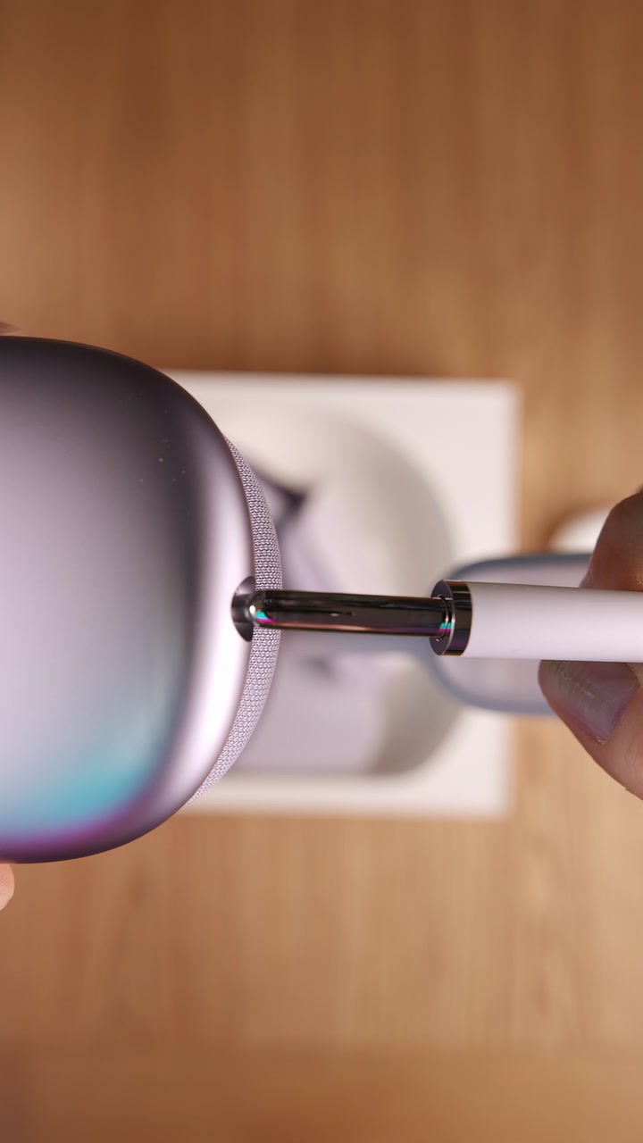 Самый красивый цвет AirPods Max