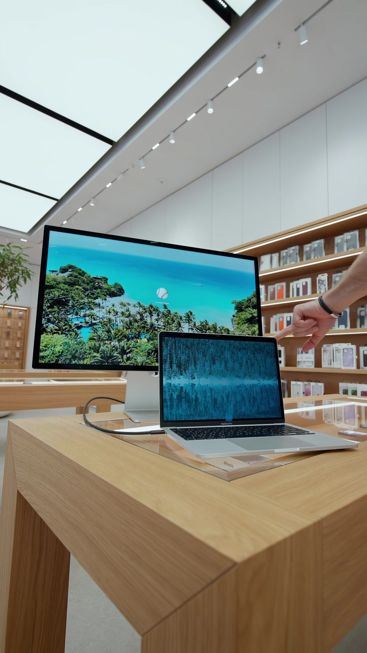 Распаковка нового Apple Studio Display