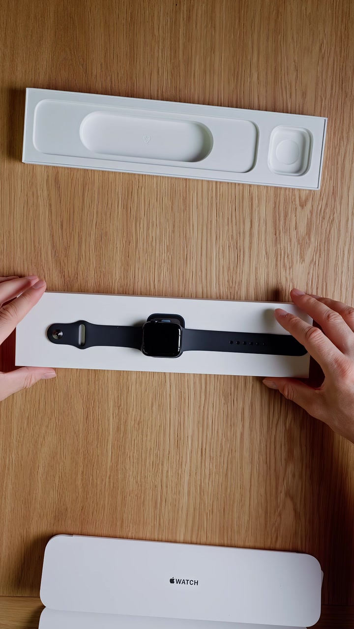Распаковка Apple Watch SE 2 40mm Sport Band