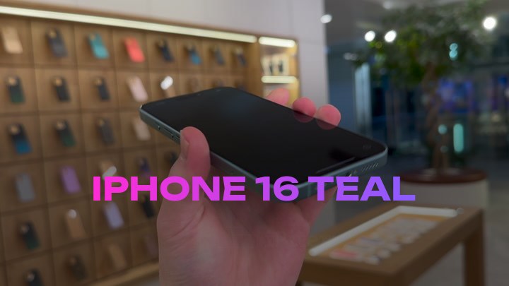 iPhone 16 Teal