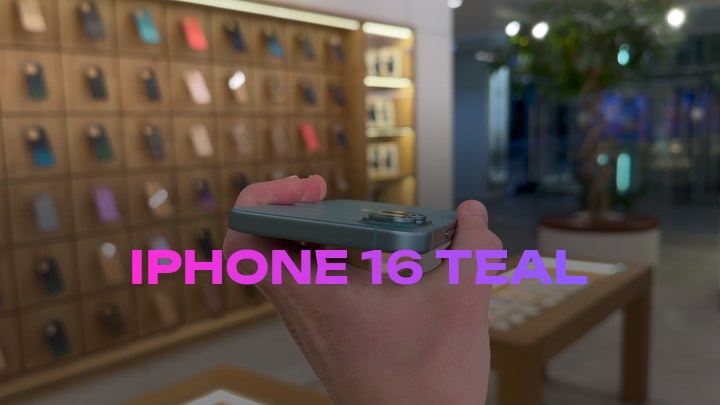 iPhone 16 Teal