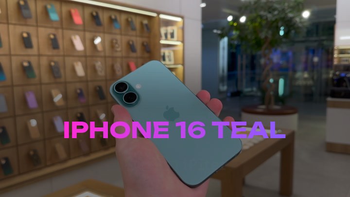 iPhone 16 Teal