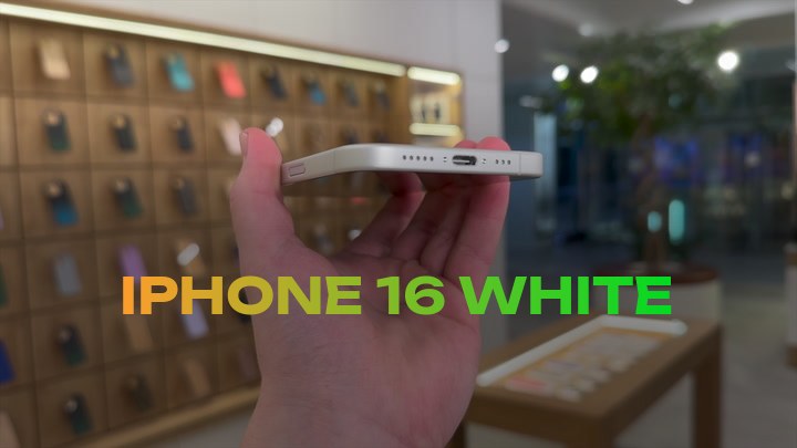 iPhone 16 White