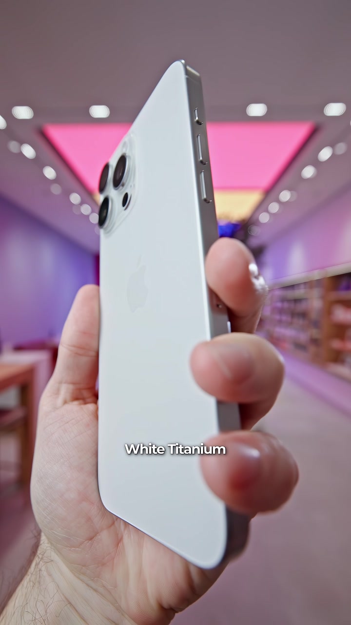 Как думаете, меняется ли впечатление от iPhone в зависимости от его цвета?