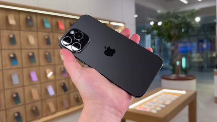 iPhone 16 Pro Max Black Titanium