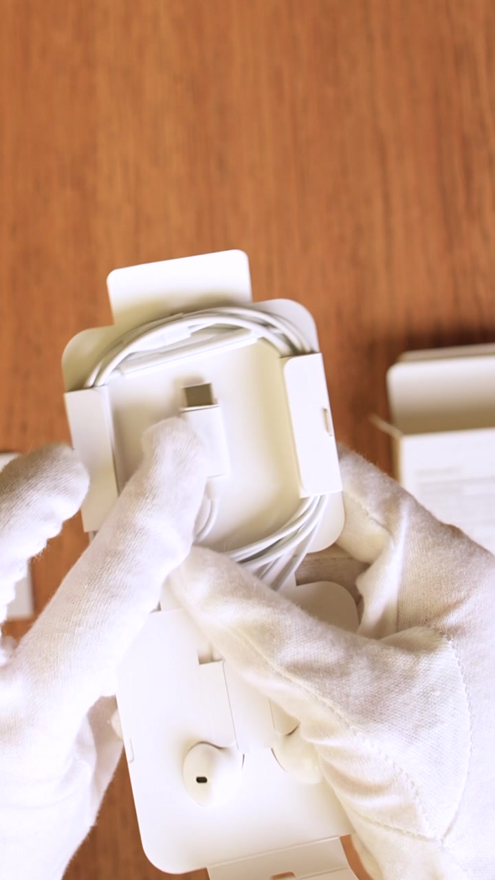 Наушники Apple EarPods USB-C (MTJY3)