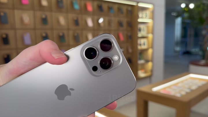 iPhone 16 Pro Max Natural Titanium