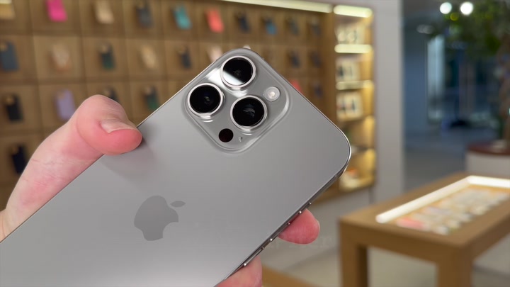 iPhone 16 Pro Max Natural Titanium