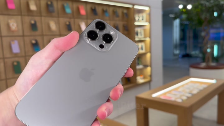 iPhone 16 Pro Max Natural Titanium