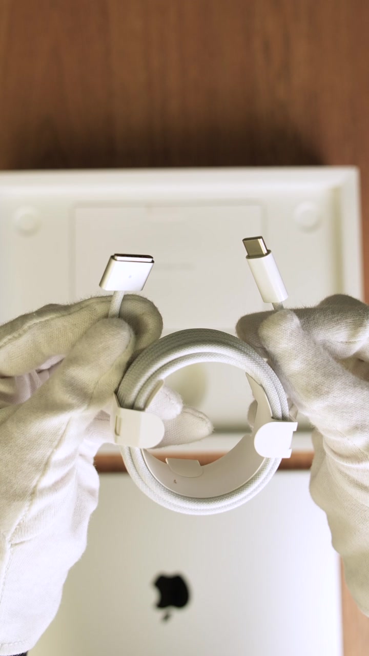 Apple MacBook Air 13 (2022) Starlight