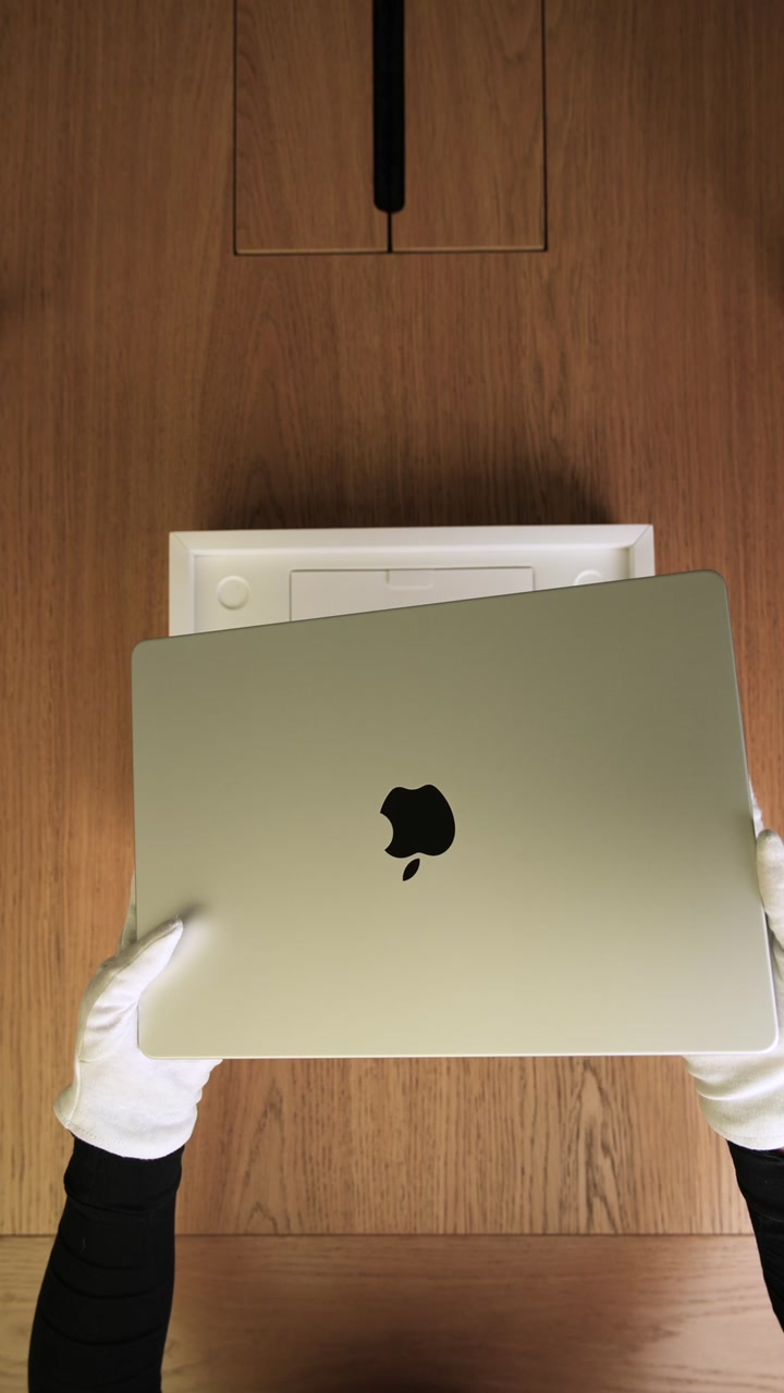 Apple MacBook Air 13 (2022) Starlight