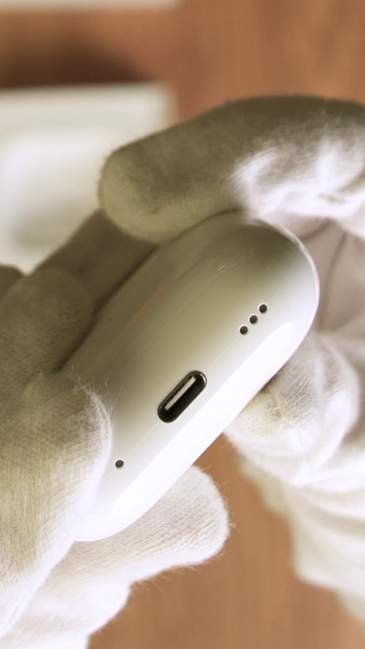 Беспроводные наушники Apple AirPods Pro 2 (USB-C)