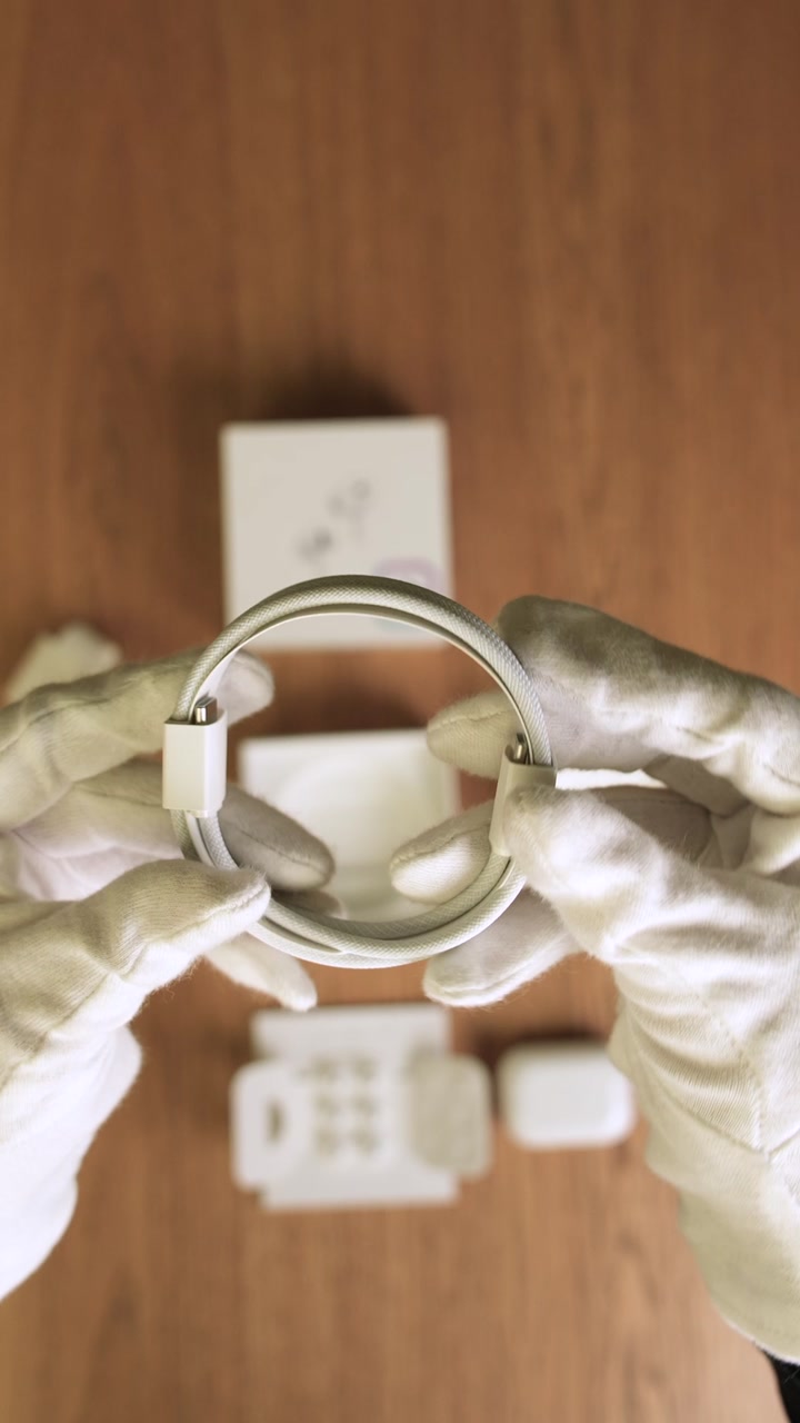 Беспроводные наушники Apple AirPods Pro 2 (USB-C)