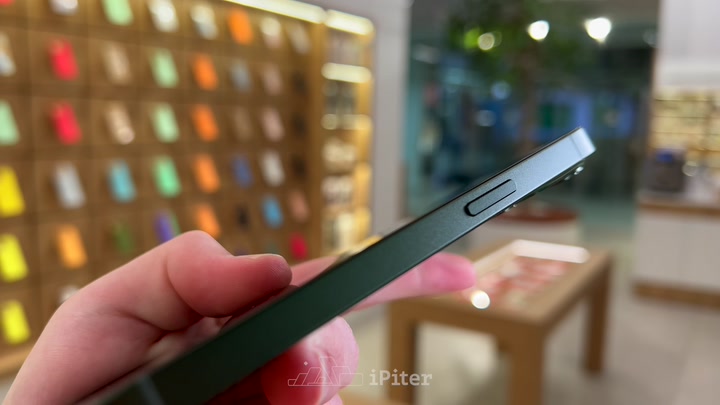 iPhone 13 Green