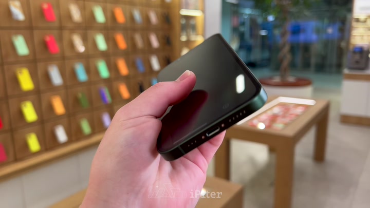 iPhone 13 Green