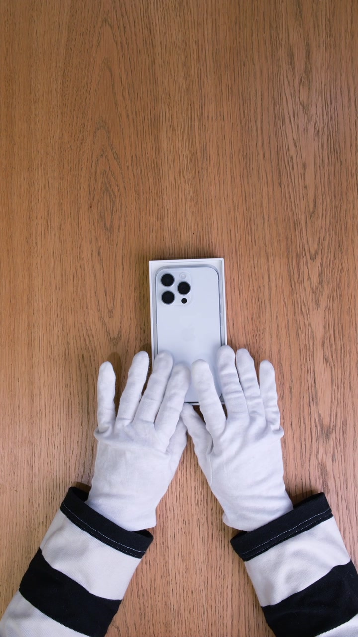 Apple iPhone 16 Pro White Titanium (Белый титан)