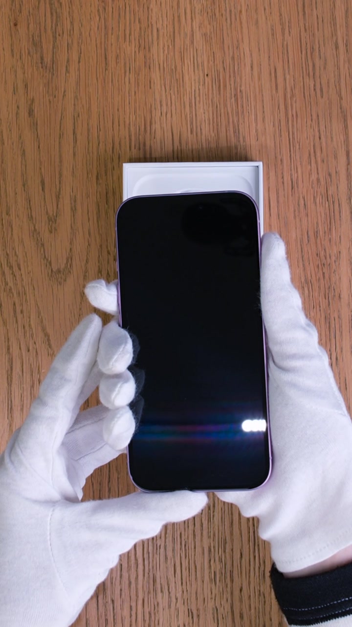 Apple iPhone 16 Pink (Розовый)