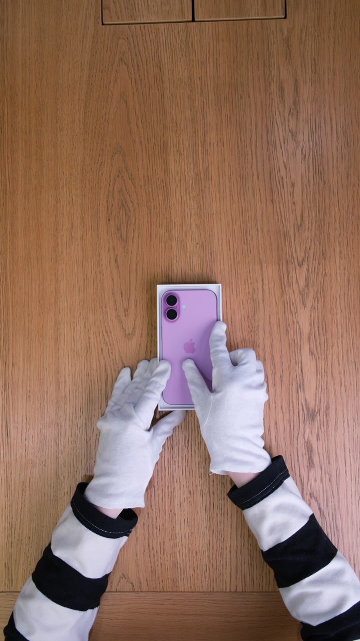 Apple iPhone 16 Pink (Розовый)