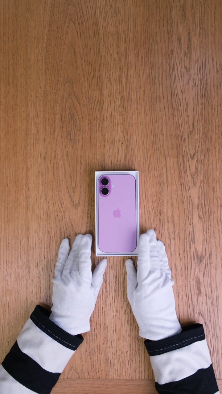 Apple iPhone 16 Pink (Розовый)