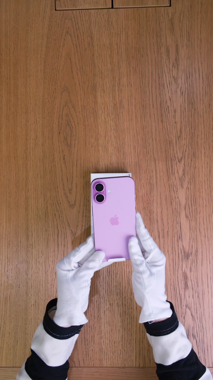 Apple iPhone 16 Pink (Розовый)