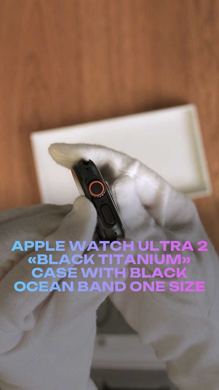Apple Watch Ultra 2 49 мм «Black Titanium» Case with Black Ocean Band One Size