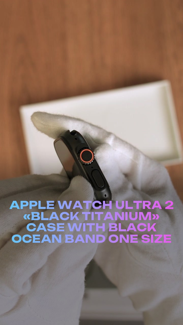 Apple Watch Ultra 2 49 мм «Black Titanium» Case with Black Ocean Band One Size