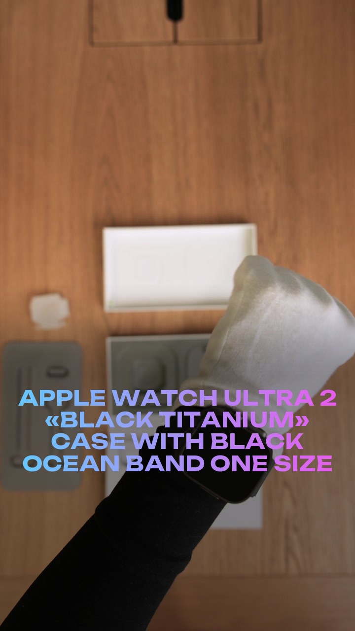 Apple Watch Ultra 2 49 мм «Black Titanium» Case with Black Ocean Band One Size