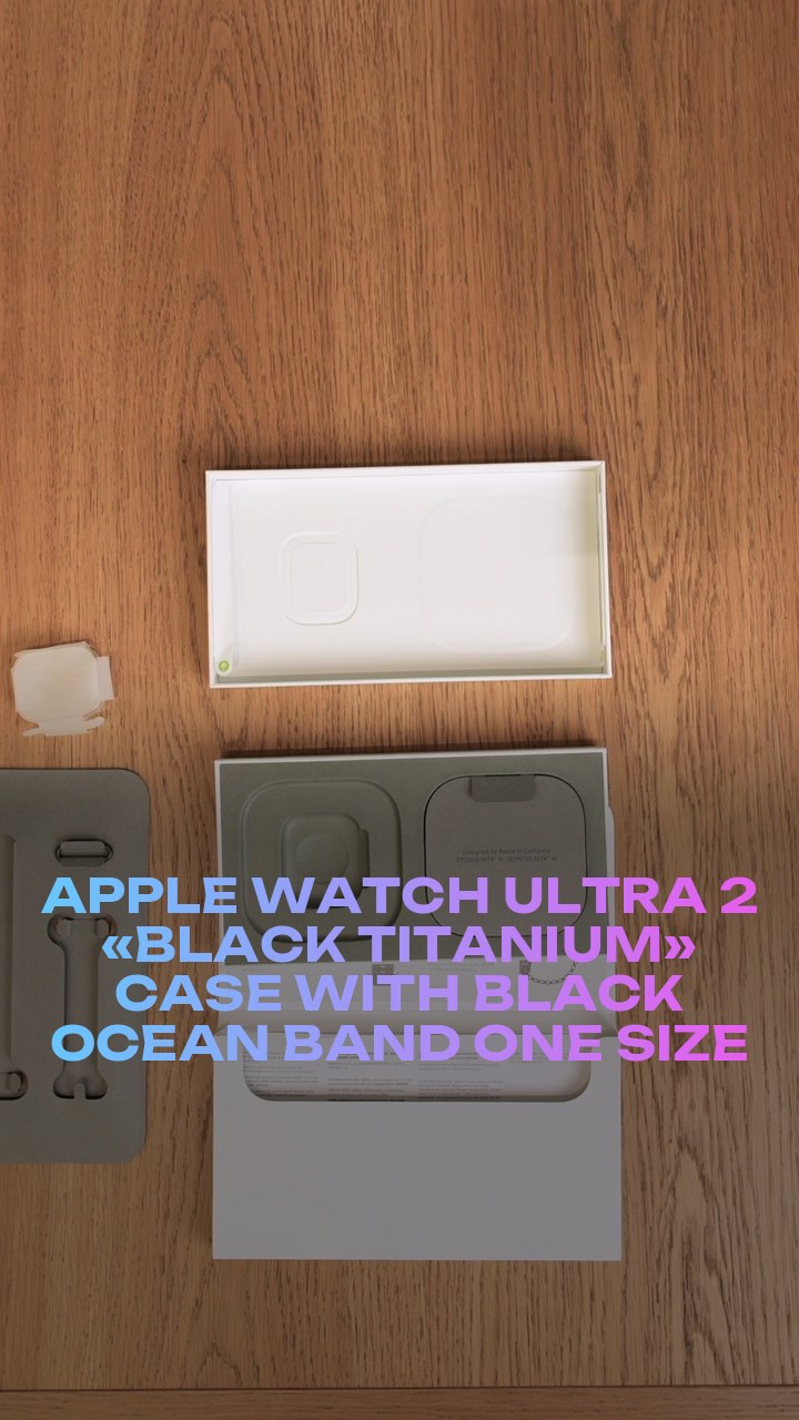 Apple Watch Ultra 2 49 мм «Black Titanium» Case with Black Ocean Band One Size