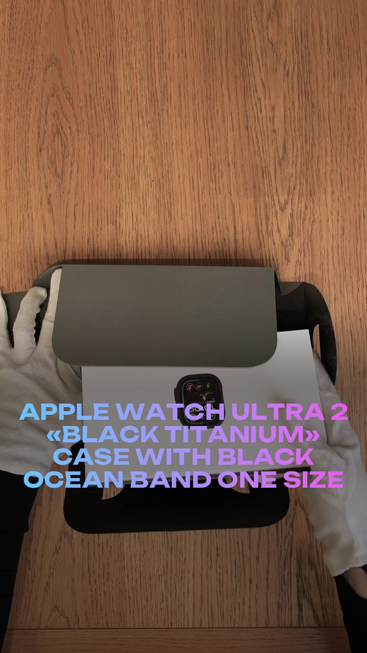 Apple Watch Ultra 2 49 мм «Black Titanium» Case with Black Ocean Band One Size