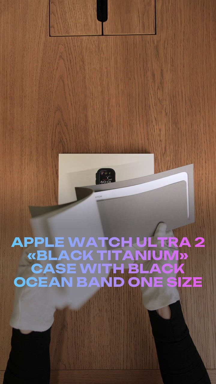 Apple Watch Ultra 2 49 мм «Black Titanium» Case with Black Ocean Band One Size