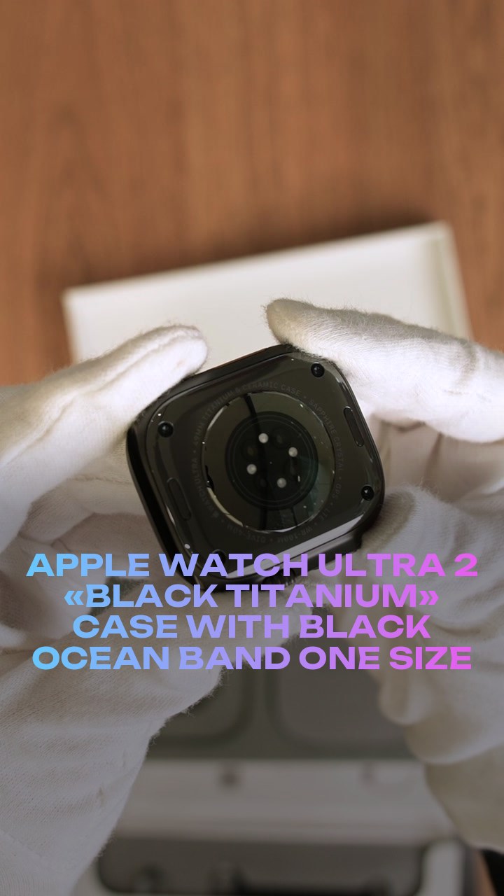 Apple Watch Ultra 2 49 мм «Black Titanium» Case with Black Ocean Band One Size