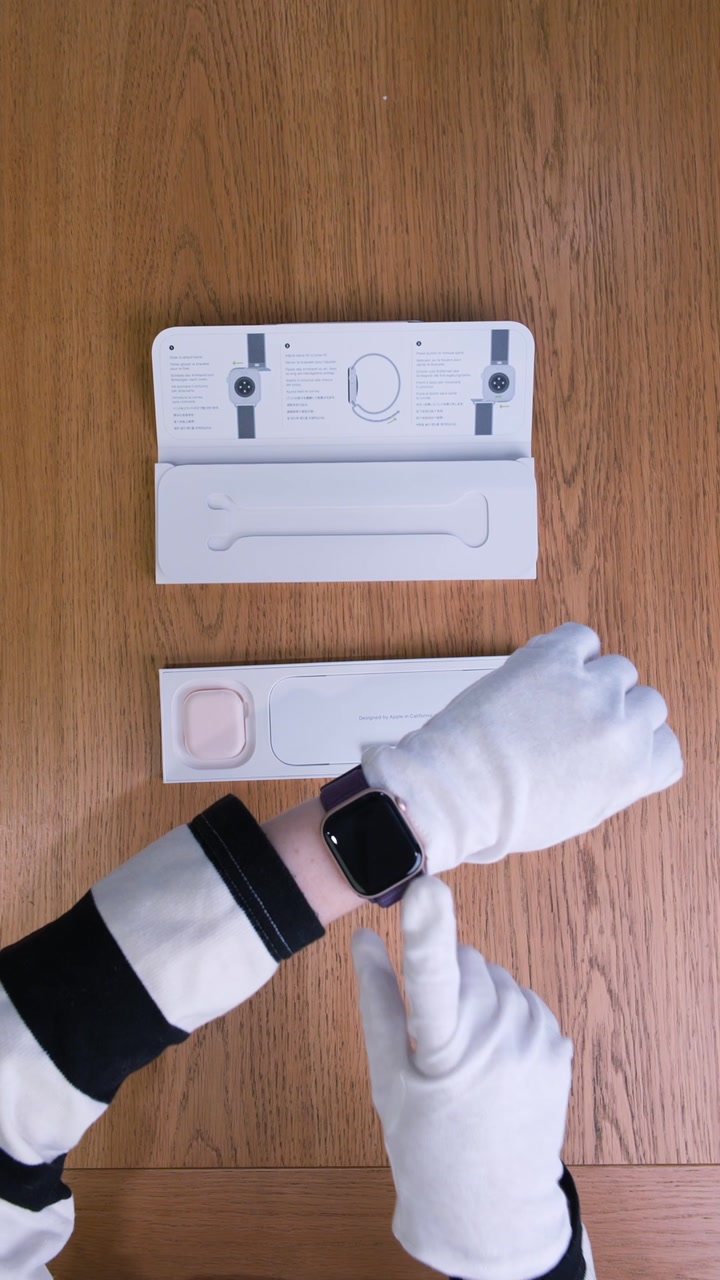 Apple Watch Series 10 42 мм Корпус из алюминия «Rose Gold» Спортивная петля «Plum»