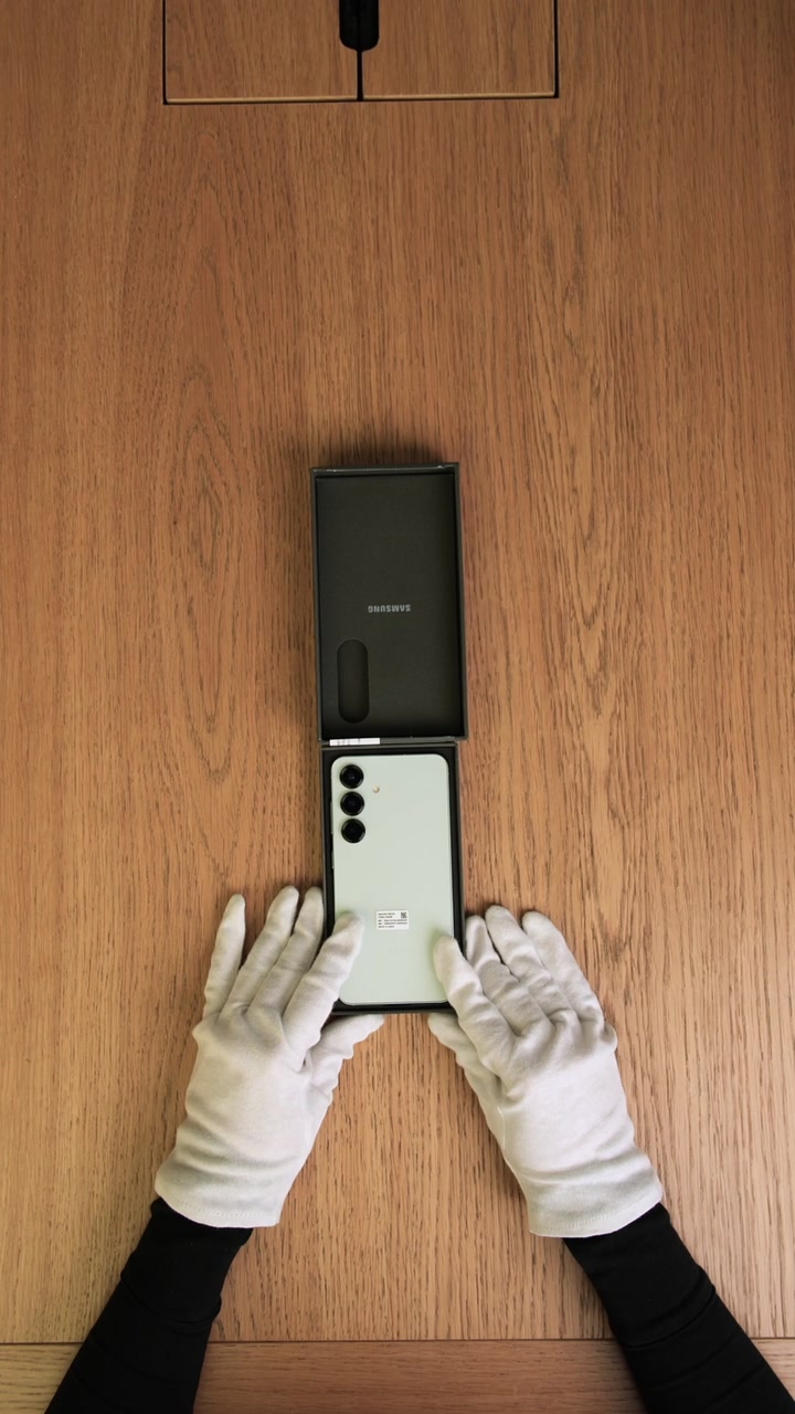Смартфон Samsung Galaxy S25 5G (Mint) SM-S931/DS