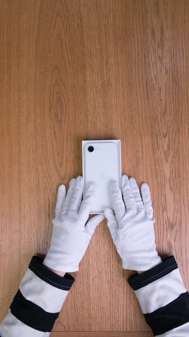 Apple iPhone 16e White (Белый)