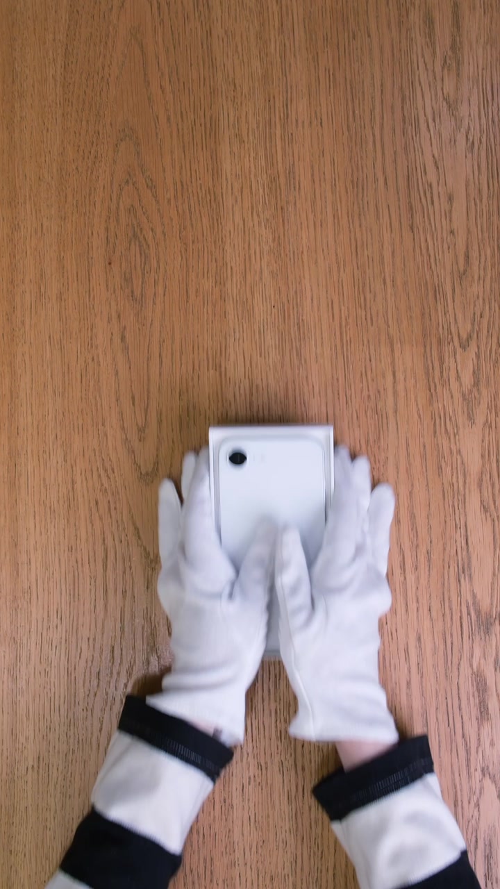 Apple iPhone 16e White (Белый)