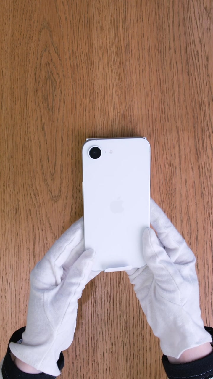 Apple iPhone 16e White (Белый)