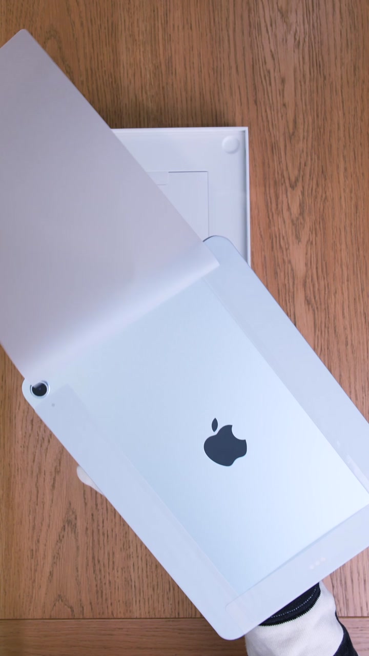 Apple iPad Air 7 (2025) 11 дюймов Wi-Fi Blue (Синий)