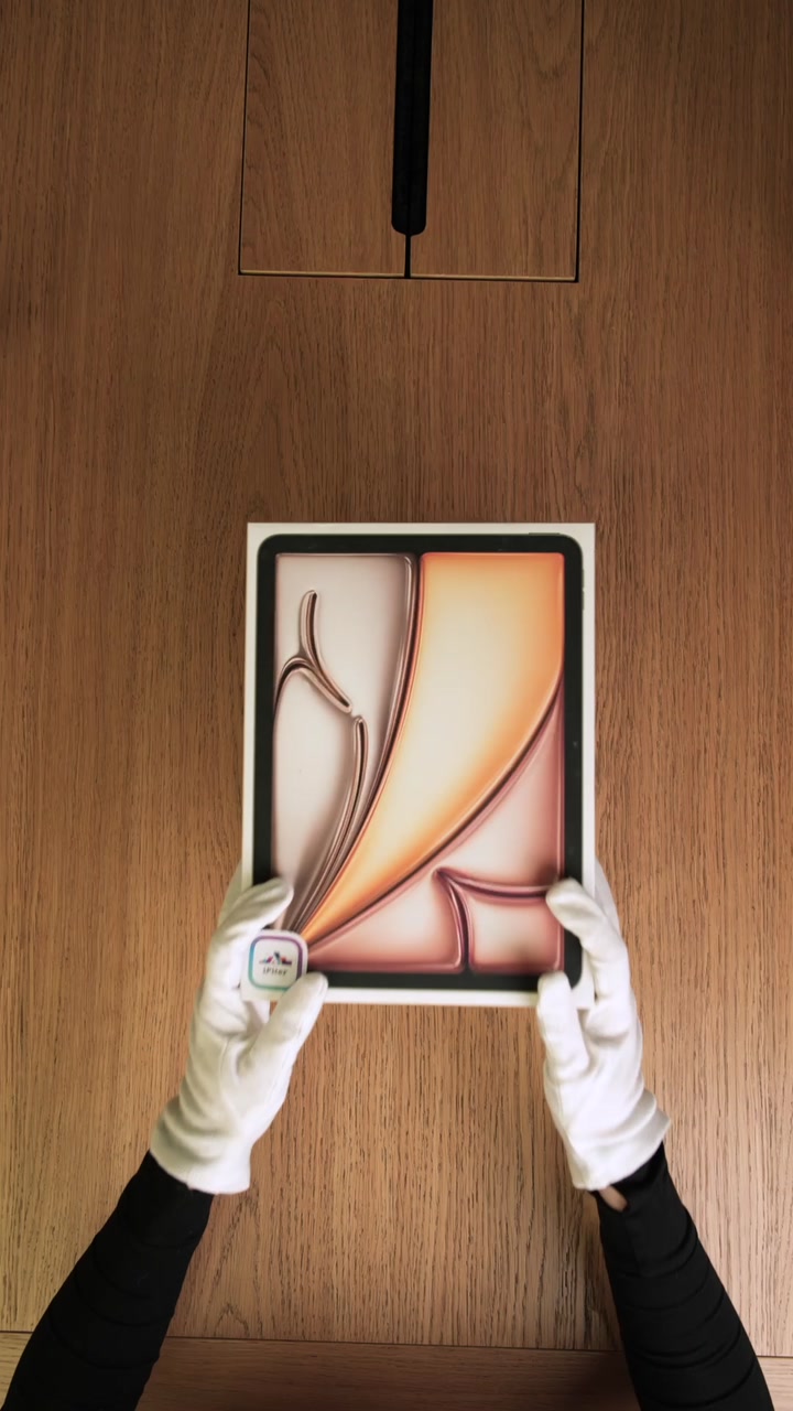 Apple iPad Air 7 (2025) 11 дюймов Wi-Fi Starlight (Сияющая звезда)
