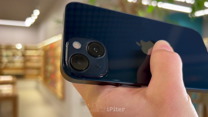 iPhone 13 Midnight