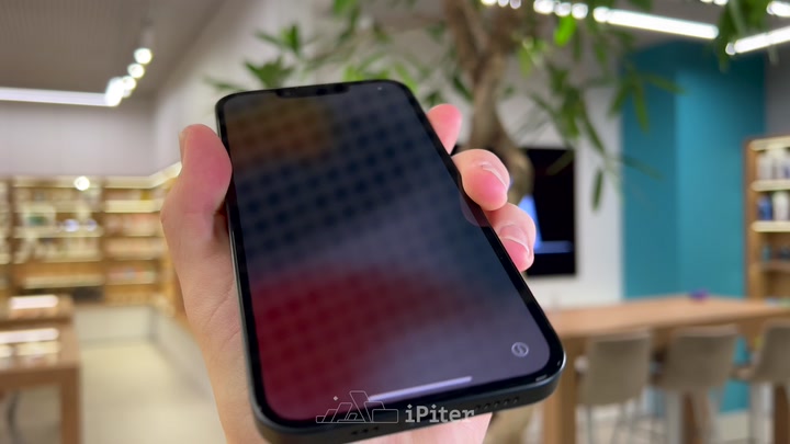 iPhone 13 Midnight