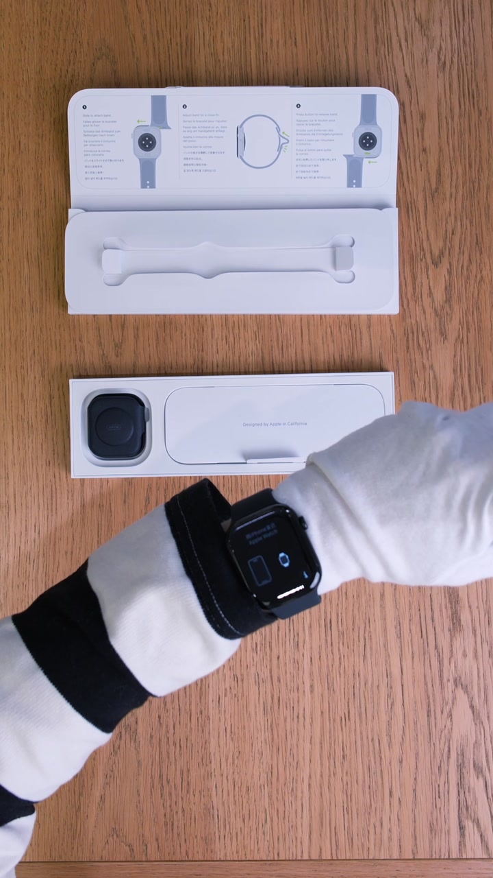 Apple Watch Series 11 46 мм Корпус из алюминия «Jet Black» Спортивный ремешок S/M «Black»