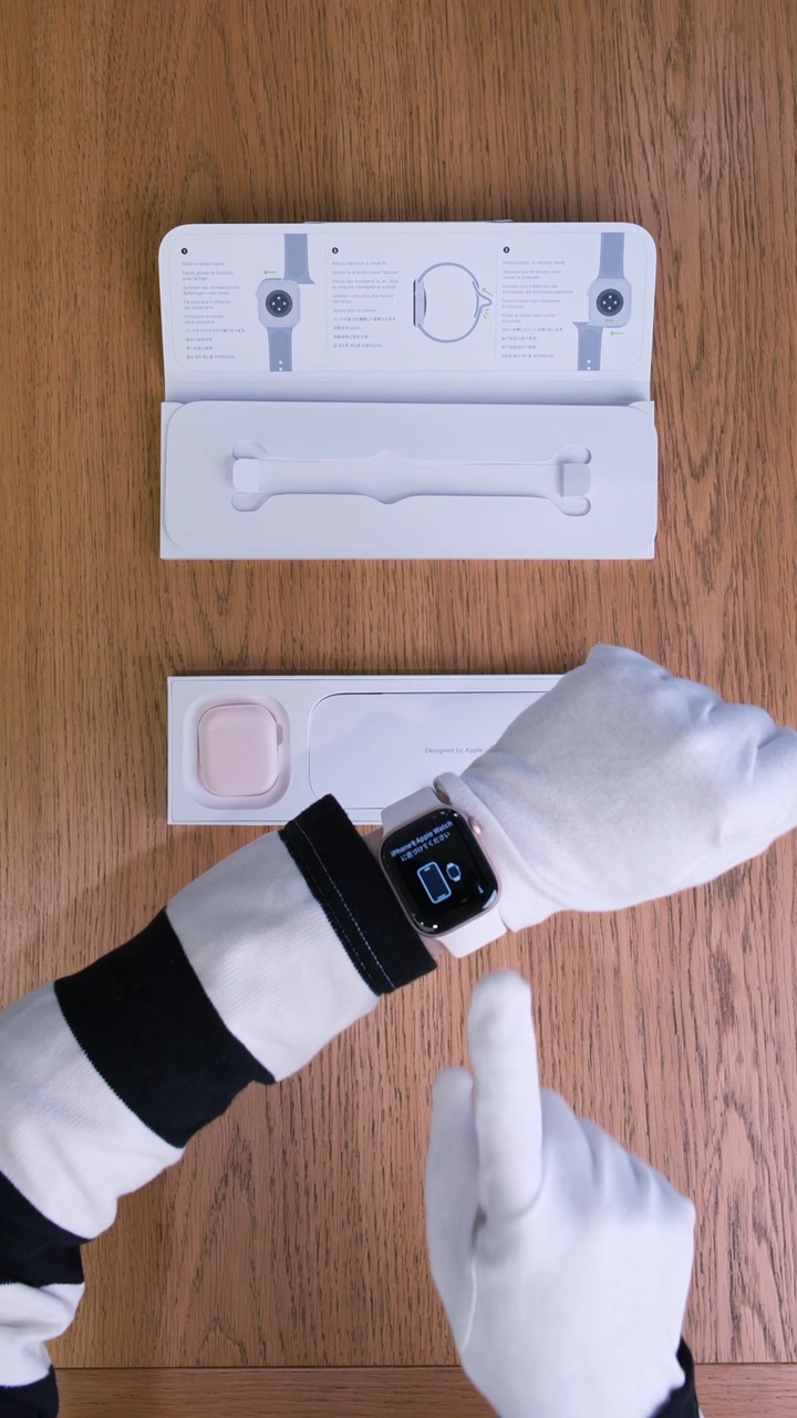 Apple Watch Series 11 42 мм Корпус из алюминия «Rose Gold» Спортивный ремешок S/M «Light Blush»