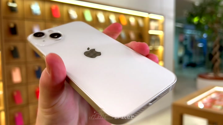 iPhone 13 Starlight